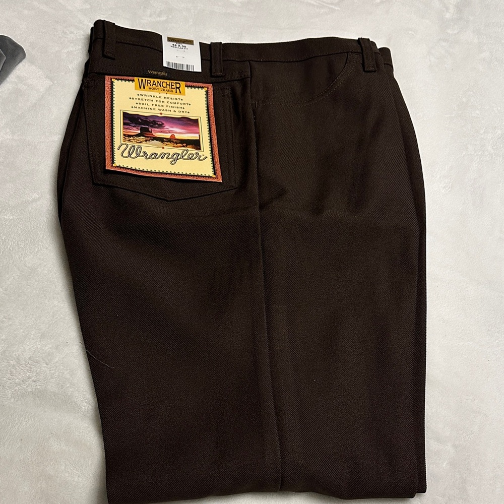 Wrangler Men's Dark Brown Flat Front Shorts